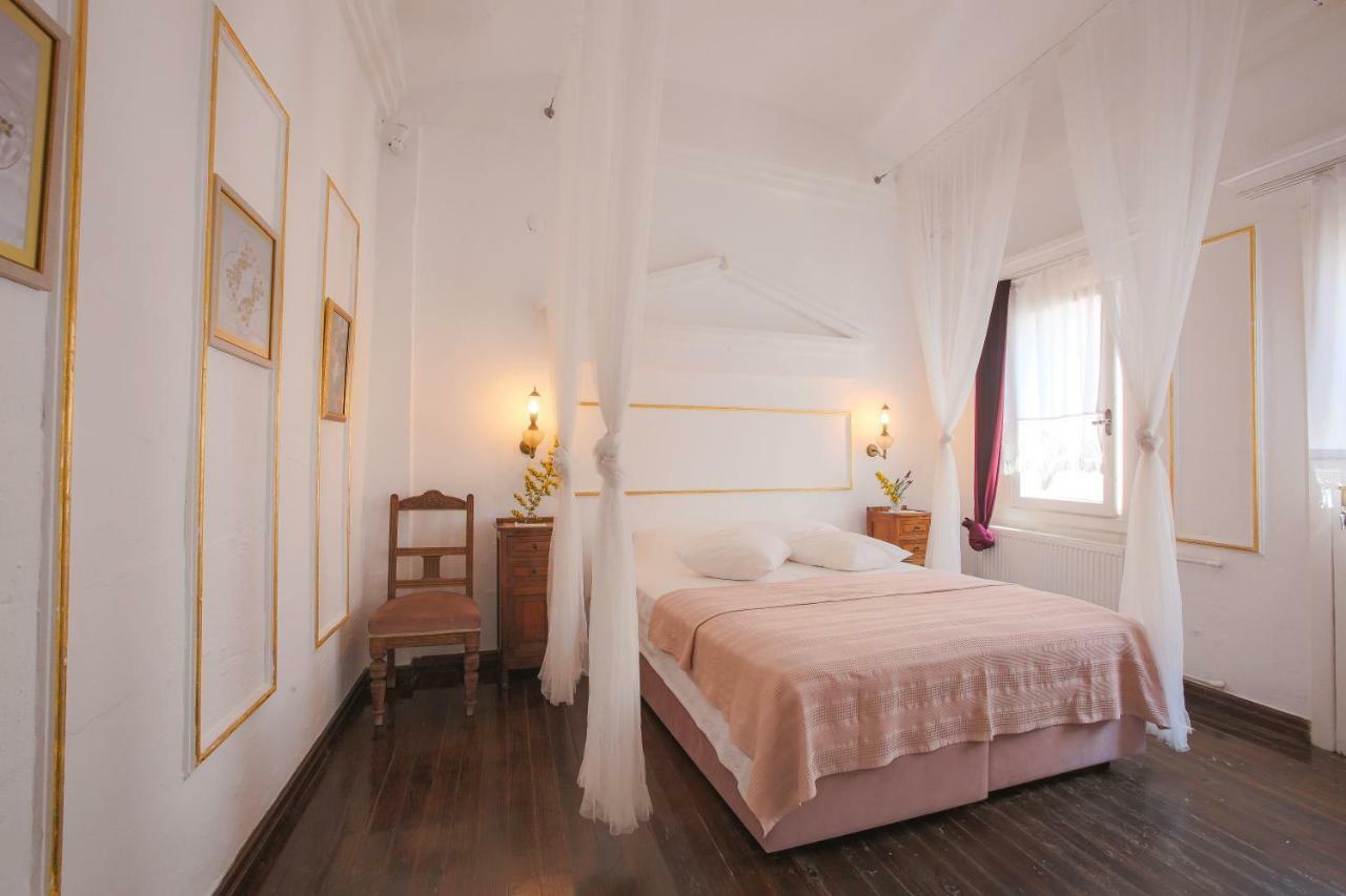 Moshinos Hotel Ayvalik Exterior photo